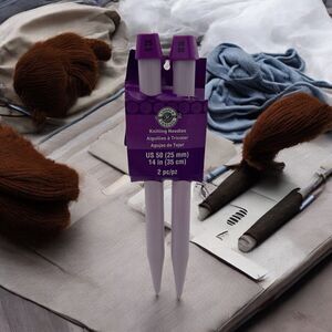 Loops & Threads Jumbo Knitting Needles US 50 25mm 14in long purple